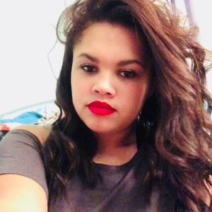 Meet your Posher, Arielle